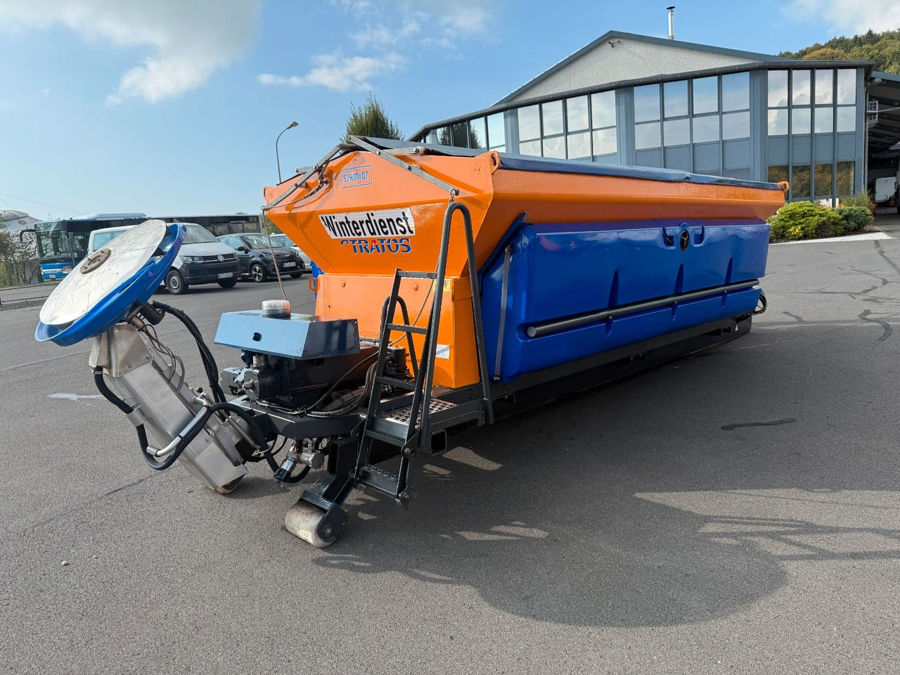 Schmidt Salzstreuer Winterdienst Stratos S60L-42 VCLN660 - شاحنة ذات الخطاف: صور 1 Schmidt Salzstreuer Winterdienst Stratos S60L-42 VCLN660 - شاحنة ذات الخطاف: صور 1