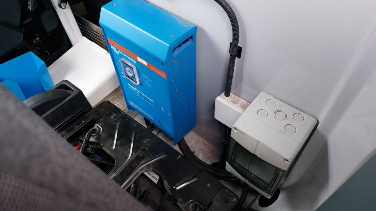 سيارة إسعاف FORD TRANSIT 2,0TDI AMBULANCE KLIMA 12.2018 EURO 6, 3 UNITS: صور 22 سيارة إسعاف FORD TRANSIT 2,0TDI AMBULANCE KLIMA 12.2018 EURO 6, 3 UNITS: صور 22