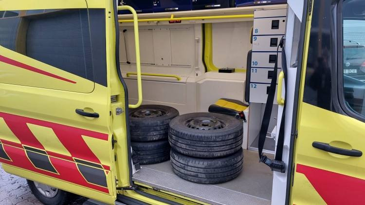 سيارة إسعاف FORD TRANSIT 2,0TDI AMBULANCE KLIMA 12.2018 EURO 6, 3 UNITS: صور 8 سيارة إسعاف FORD TRANSIT 2,0TDI AMBULANCE KLIMA 12.2018 EURO 6, 3 UNITS: صور 8