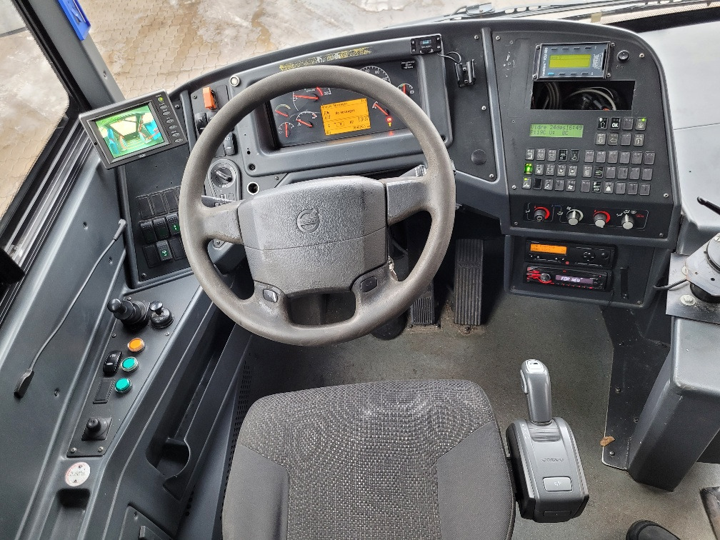 باص النقل بين المدن VOLVO B9R VEST HORISONT, KLIIMA, 7.2012, EURO 5, HANDICAP LIFT, 45 seats, 12,7m: صور 14