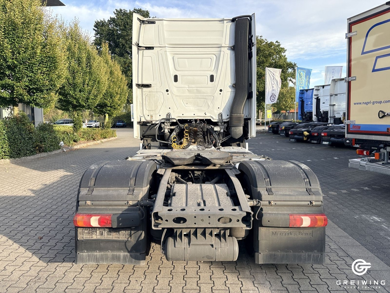 Mercedes-Benz 1845 LS 4x2, Bigspace, PTO, ADR, Retarder - شاحنة جرار: صور 4 Mercedes-Benz 1845 LS 4x2, Bigspace, PTO, ADR, Retarder - شاحنة جرار: صور 4