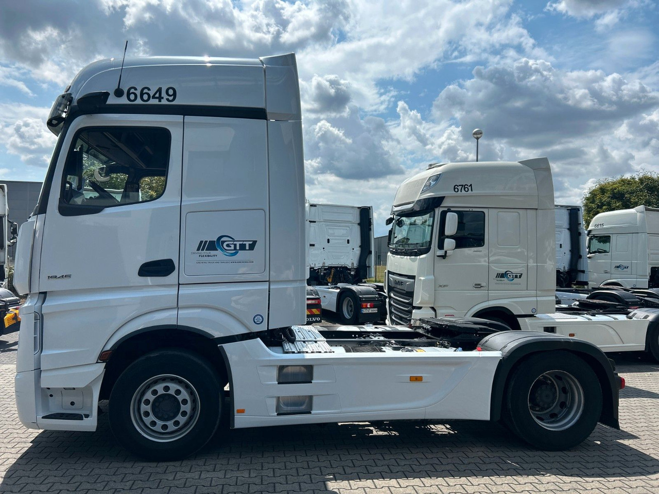 شاحنة جرار Mercedes-Benz 1845 LS 4x2, Bigspace, Retarder: صور 7