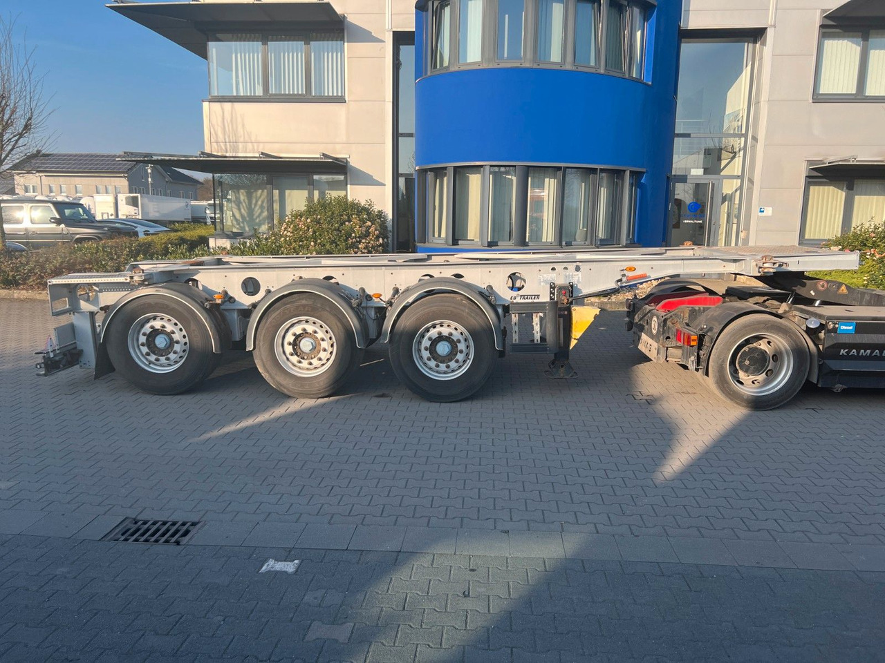 Web Trailer COS-24 AFR, 20ft Chassis Web Trailer COS-24 AFR, 20ft Chassis - شاحنات الحاويات/ جسم علوي قابل للتغيير نصف مقطورة: صور 2 Web Trailer COS-24 AFR, 20ft Chassis Web Trailer COS-24 AFR, 20ft Chassis - شاحنات الحاويات/ جسم علوي قابل للتغيير نصف مقطورة: صور 2
