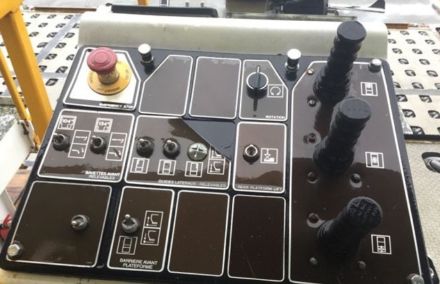 تأجير FMC Loader Commander 15 - Standard FMC Loader Commander 15 - Standard: صور 6 تأجير FMC Loader Commander 15 - Standard FMC Loader Commander 15 - Standard: صور 6