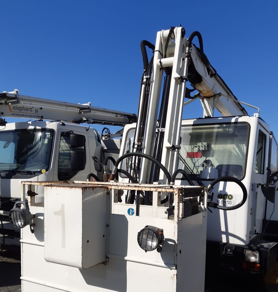 JBT Deicer Tempest 2 - ماكينة إزالة الجليد عن الطائرات: صور 2 JBT Deicer Tempest 2 - ماكينة إزالة الجليد عن الطائرات: صور 2