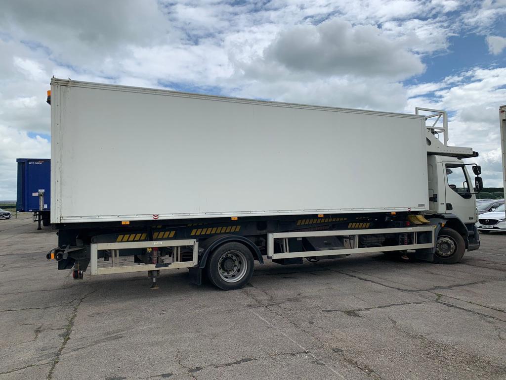 Mallaghan Catering Truck DAF LF55 18T WB 5850 - شاحنة تموين الطائرات: صور 1 Mallaghan Catering Truck DAF LF55 18T WB 5850 - شاحنة تموين الطائرات: صور 1