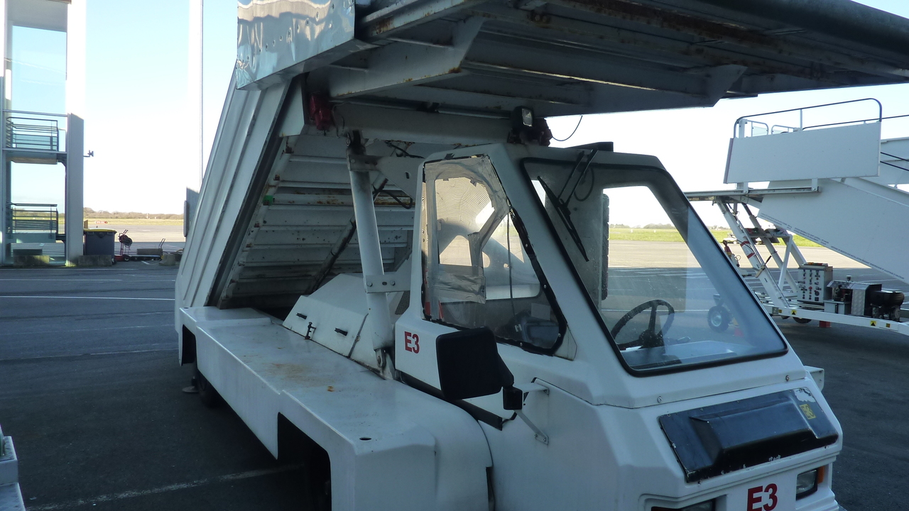 TLD Passenger stairs ABS580 - سلالم الطائرة: صور 4 TLD Passenger stairs ABS580 - سلالم الطائرة: صور 4