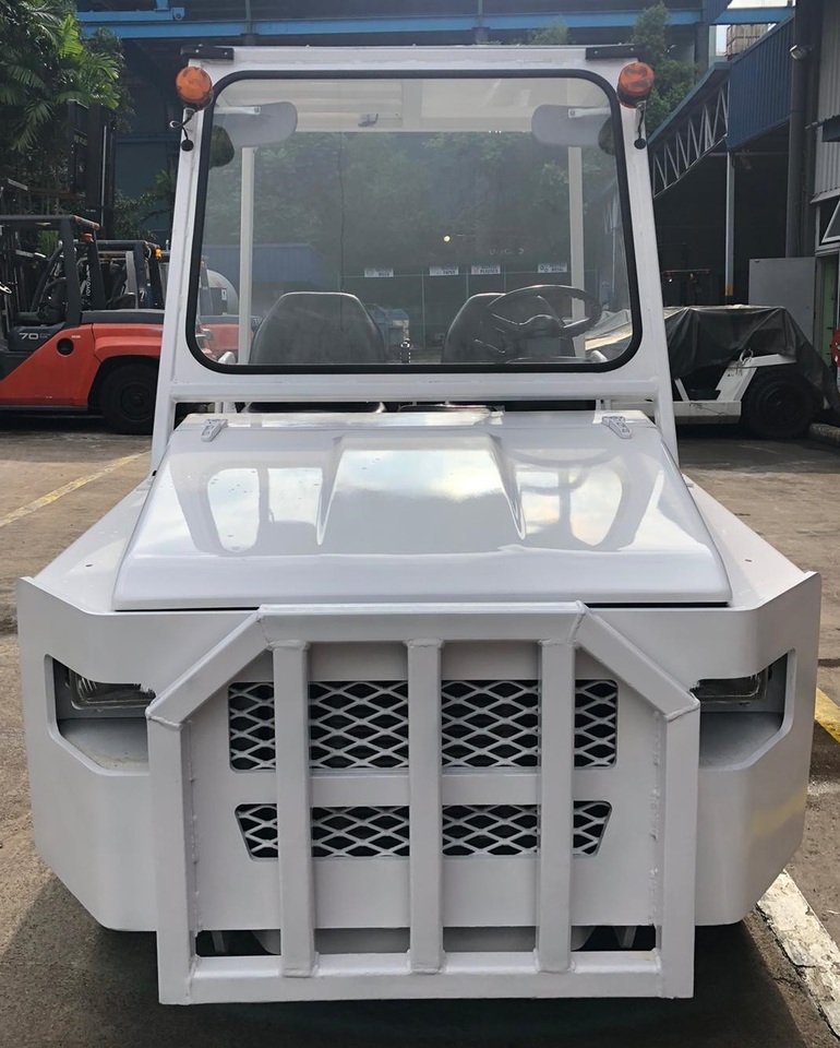 Toyota Tractor - جرارات الأمتعة: صور 1 Toyota Tractor - جرارات الأمتعة: صور 1