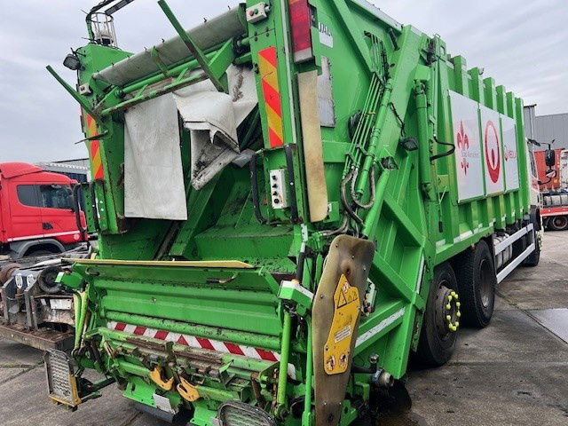 DAF CF 75.250 FAN75.250 CF 6X2 - شاحنة القمامة: صور 3 DAF CF 75.250 FAN75.250 CF 6X2 - شاحنة القمامة: صور 3