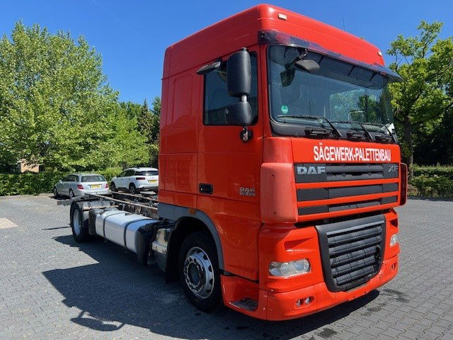 DAF XF 105.410 FA105.410 XF - الشاسيه شاحنة: صور 3 DAF XF 105.410 FA105.410 XF - الشاسيه شاحنة: صور 3