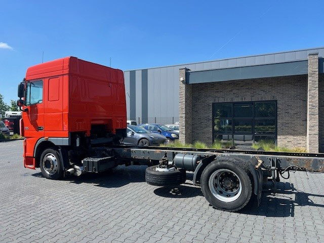 DAF XF 105.410 FA105.410 XF - الشاسيه شاحنة: صور 2 DAF XF 105.410 FA105.410 XF - الشاسيه شاحنة: صور 2