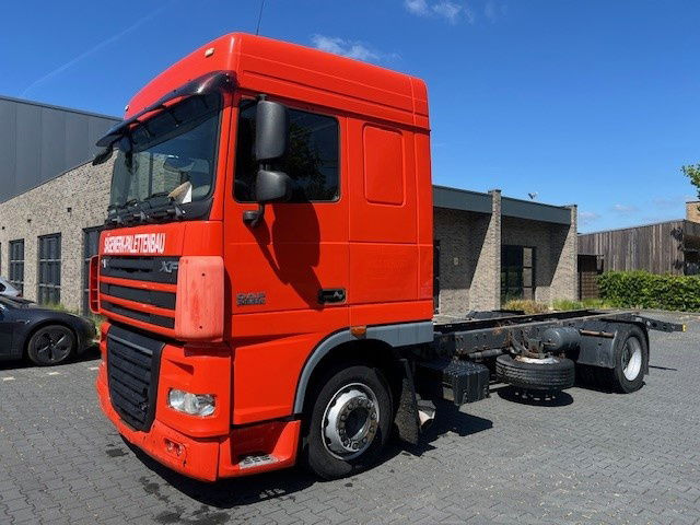 DAF XF 105.410 FA105.410 XF - الشاسيه شاحنة: صور 1 DAF XF 105.410 FA105.410 XF - الشاسيه شاحنة: صور 1
