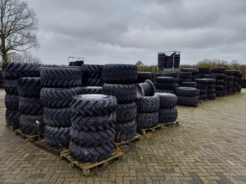 Diversen banden - الإطارات: صور 1 Diversen banden - الإطارات: صور 1