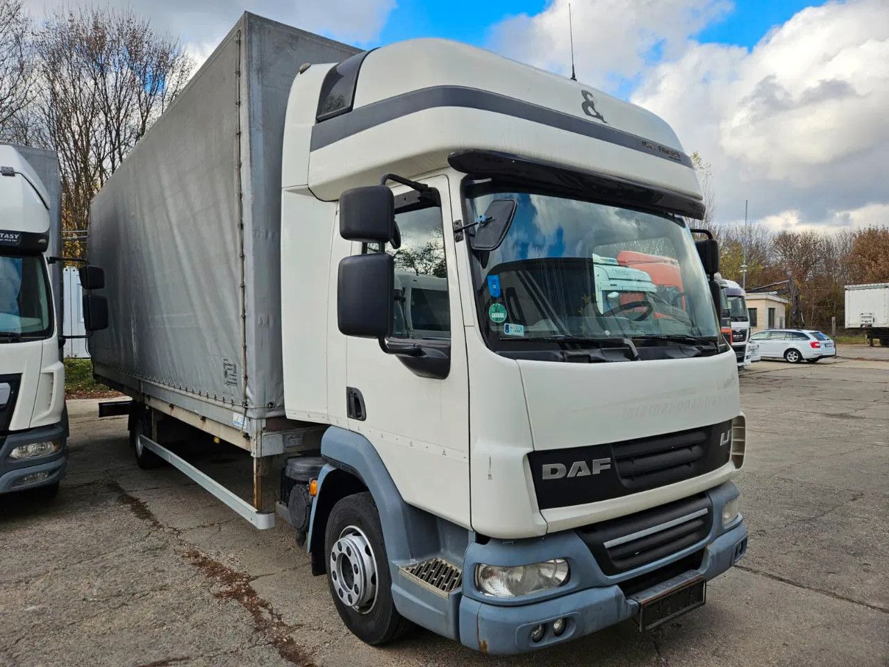 DAF LF 45.210 12t Euro5 EEV - شاحنة ستارة: صور 2 DAF LF 45.210 12t Euro5 EEV - شاحنة ستارة: صور 2