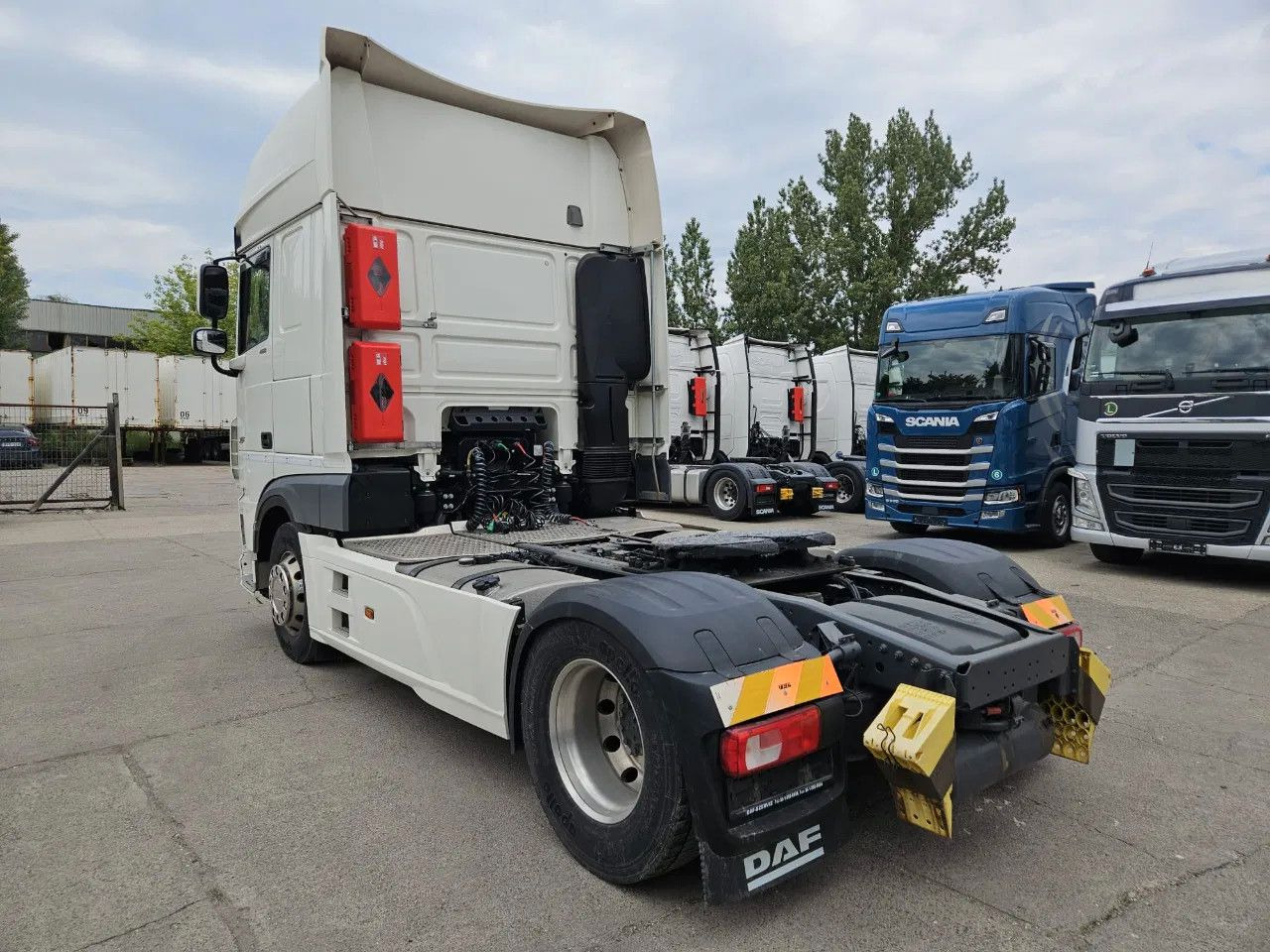 DAF XF 480 SSC Full Spoiler Alloy wheels Standklima - شاحنة جرار: صور 5 DAF XF 480 SSC Full Spoiler Alloy wheels Standklima - شاحنة جرار: صور 5