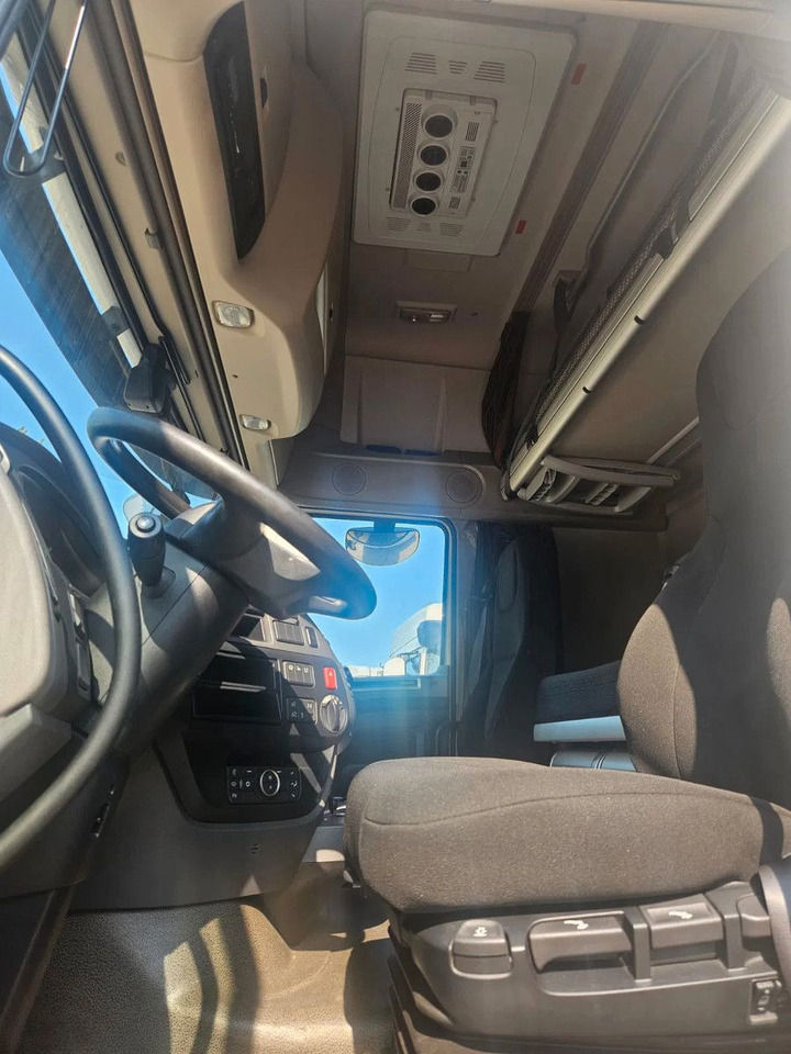 DAF XF 480 SSC-Standard-StandKlima-6 Units - شاحنة جرار: صور 5 DAF XF 480 SSC-Standard-StandKlima-6 Units - شاحنة جرار: صور 5