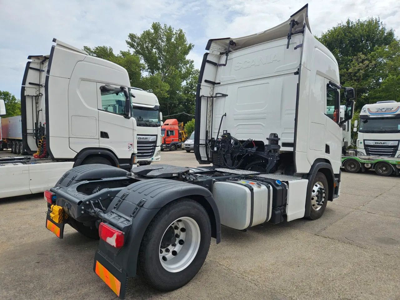 Scania R450 Alloy wheels, Stand Klima, Navi, 2 units - شاحنة جرار: صور 4 Scania R450 Alloy wheels, Stand Klima, Navi, 2 units - شاحنة جرار: صور 4
