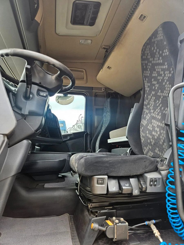 Scania R450 Hydraulics, HighLine, Standklima 2 units - شاحنة جرار: صور 5 Scania R450 Hydraulics, HighLine, Standklima 2 units - شاحنة جرار: صور 5