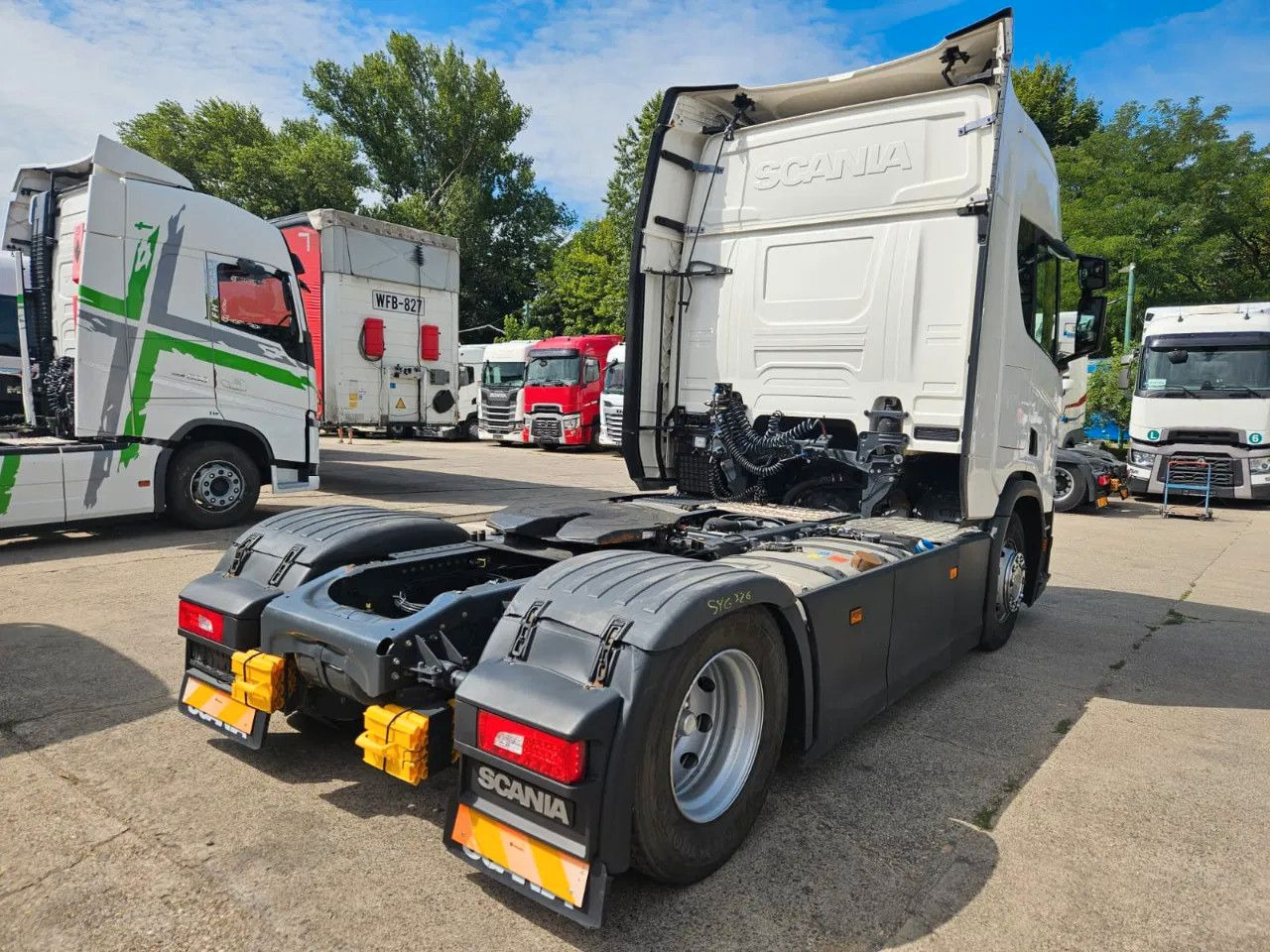 Scania R450 Standklima, 2 fridges, Big Navi, Digital Di - شاحنة جرار: صور 3 Scania R450 Standklima, 2 fridges, Big Navi, Digital Di - شاحنة جرار: صور 3