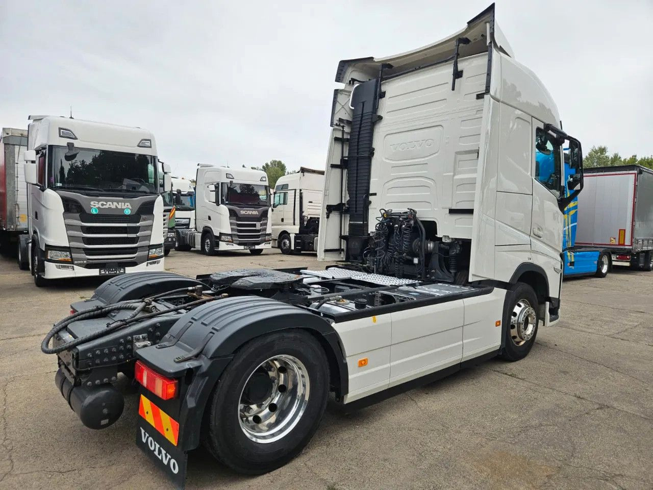 Volvo FH 460 Turbo Compound, I-Park, HYVA, Microwave, - شاحنة جرار: صور 4 Volvo FH 460 Turbo Compound, I-Park, HYVA, Microwave, - شاحنة جرار: صور 4