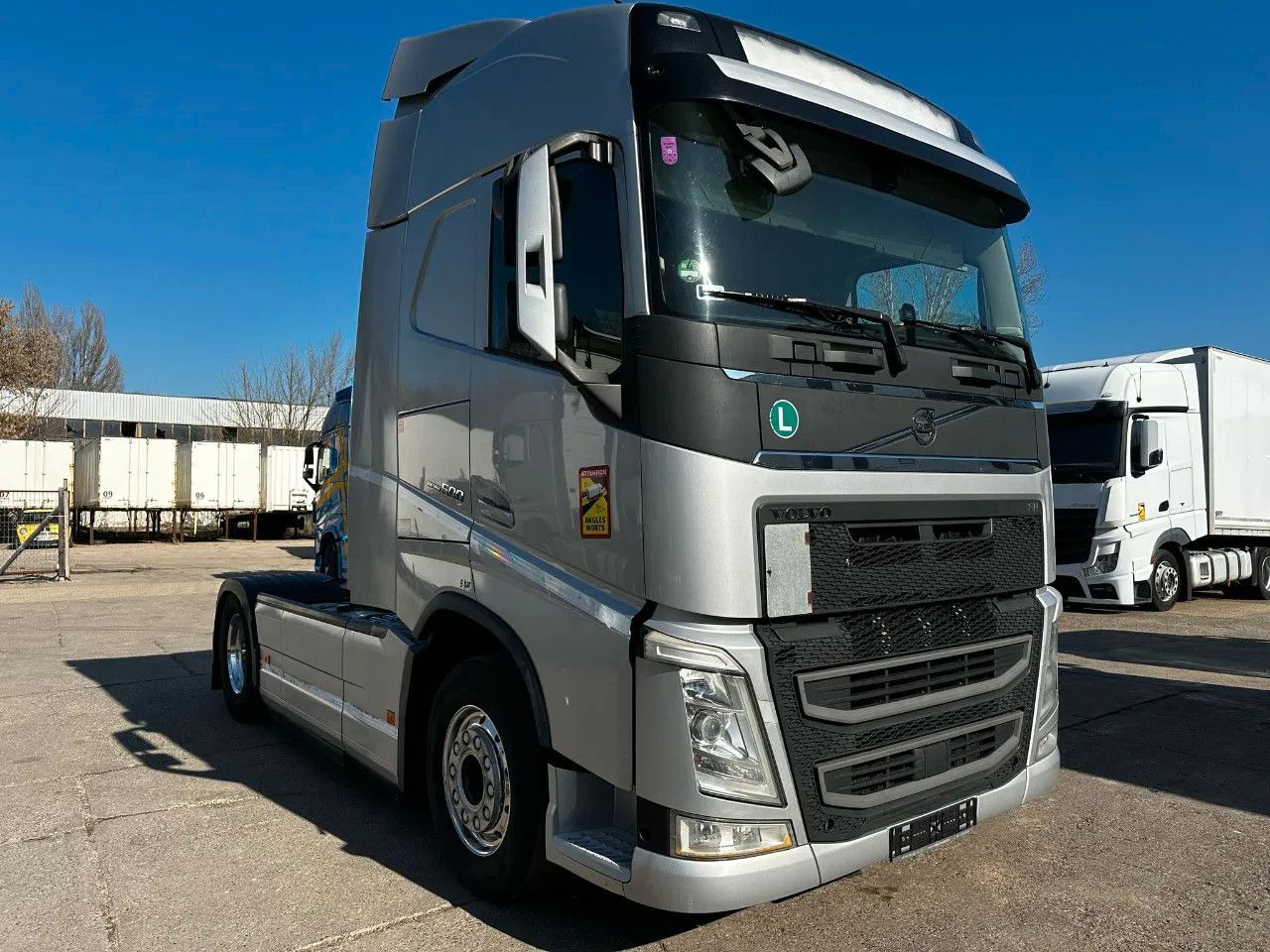 Volvo FH 500 ADR, I-Park, Alloy w. Leather seats, TV s - شاحنة جرار: صور 2 Volvo FH 500 ADR, I-Park, Alloy w. Leather seats, TV s - شاحنة جرار: صور 2