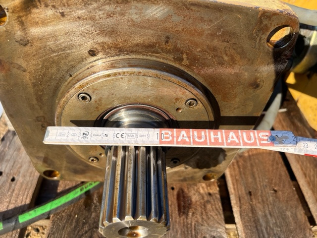 CATERPILLAR - مضخة هيدروليكية - حفارات زحافة: صور 5 CATERPILLAR - مضخة هيدروليكية - حفارات زحافة: صور 5