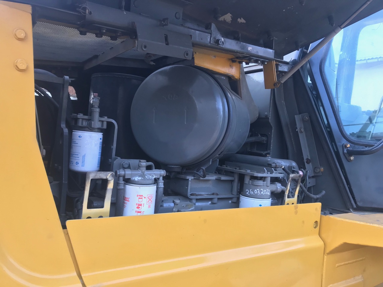 بلدوزر KOMATSU D65EX-12 mit Ripperventil: صور 7 بلدوزر KOMATSU D65EX-12 mit Ripperventil: صور 7