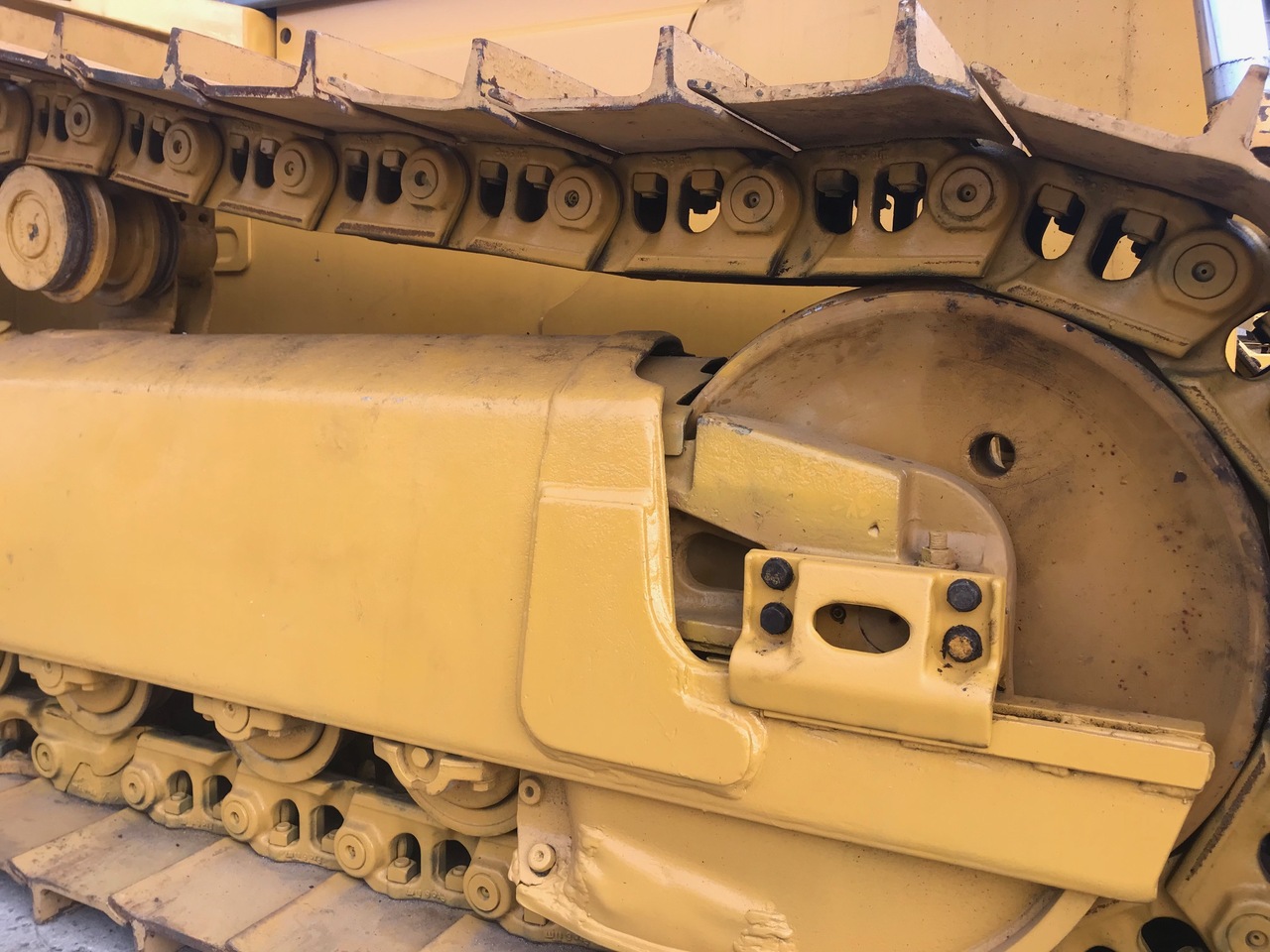 بلدوزر KOMATSU D65EX-12 mit Ripperventil: صور 9 بلدوزر KOMATSU D65EX-12 mit Ripperventil: صور 9