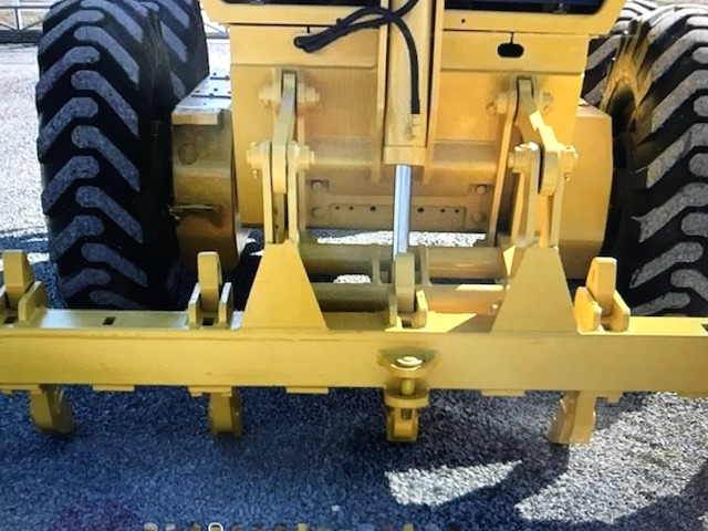 آلة تسوية الأرض Komatsu GD530A mit 5-Zahn Heckaufreißer: صور 5 آلة تسوية الأرض Komatsu GD530A mit 5-Zahn Heckaufreißer: صور 5