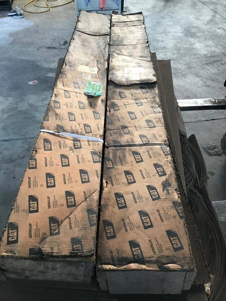 CAT 223-5118 - المشعاع - آلات البناء: صور 5 CAT 223-5118 - المشعاع - آلات البناء: صور 5