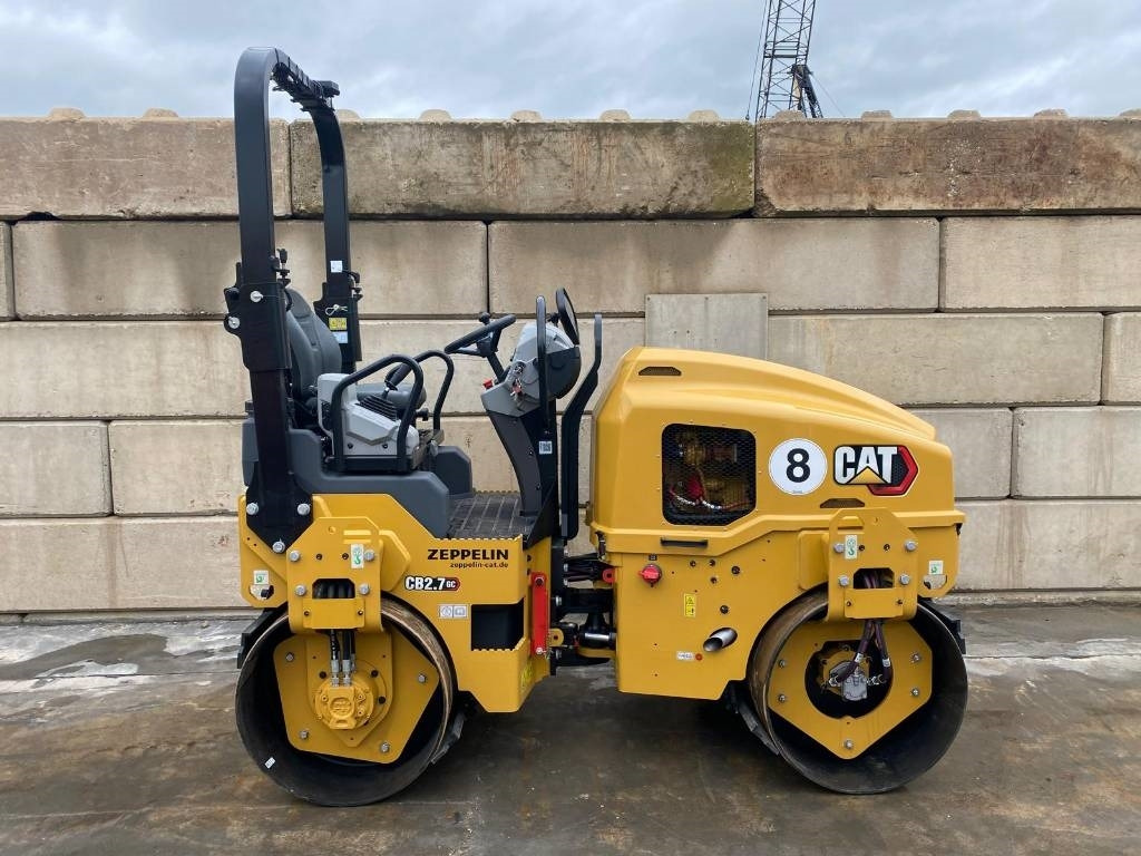 CAT CB 2.7 - مدحلة الأسفلت: صور 2 CAT CB 2.7 - مدحلة الأسفلت: صور 2