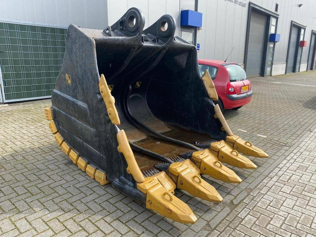 Hitachi ZX 870 - بكت - آلات البناء: صور 2 Hitachi ZX 870 - بكت - آلات البناء: صور 2