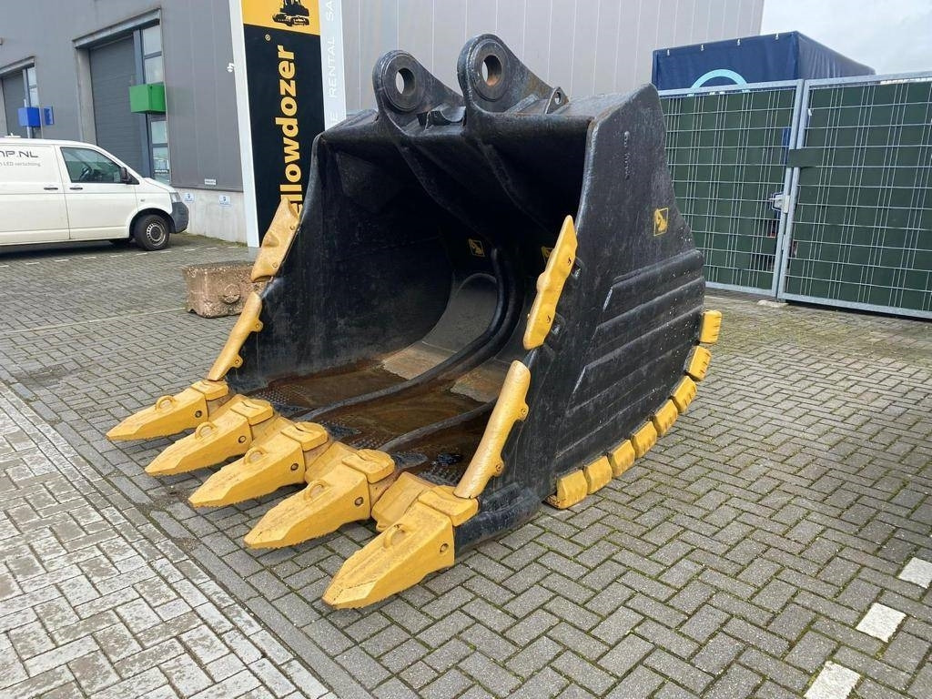 Hitachi ZX 870 - بكت - آلات البناء: صور 1 Hitachi ZX 870 - بكت - آلات البناء: صور 1