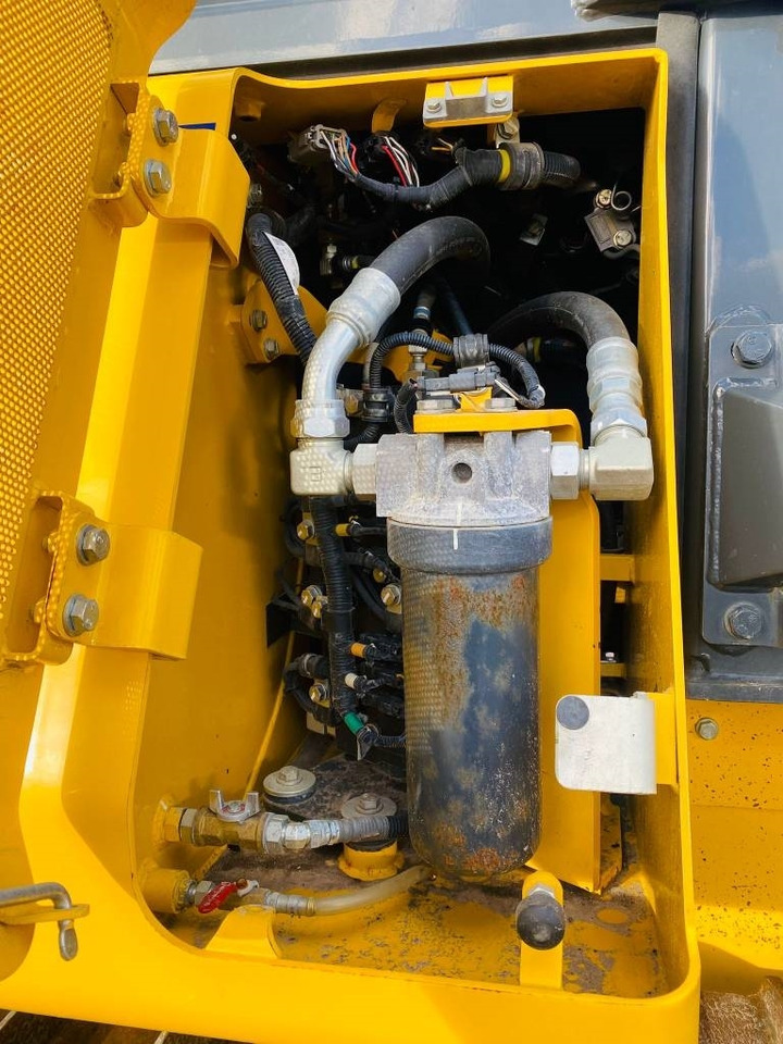 بلدوزر Komatsu D 61 PXi-24: صور 13 بلدوزر Komatsu D 61 PXi-24: صور 13