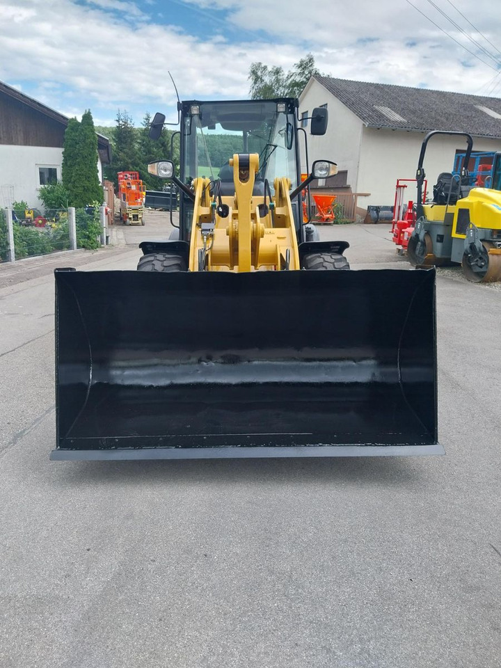 CAT 906H - اللودر بعجل: صور 2 CAT 906H - اللودر بعجل: صور 2