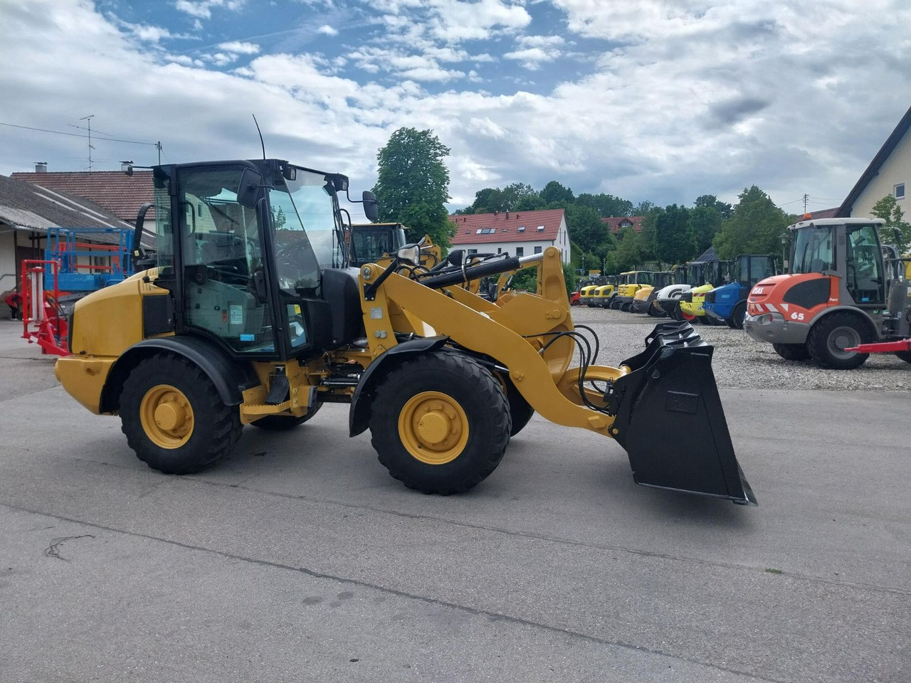 CAT 906H - اللودر بعجل: صور 3 CAT 906H - اللودر بعجل: صور 3