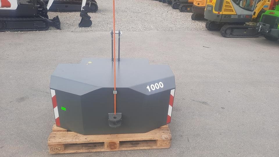 Frontgewicht Ballast Heckgewicht 1000kg Traktor Gewicht Fendt - ثقل موازن: صور 1 Frontgewicht Ballast Heckgewicht 1000kg Traktor Gewicht Fendt - ثقل موازن: صور 1