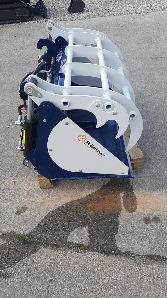 Greifschaufel mini Krokodilgebiss Euro Hoflader Weidemann Giant - السيلاج الآلات: صور 5 Greifschaufel mini Krokodilgebiss Euro Hoflader Weidemann Giant - السيلاج الآلات: صور 5