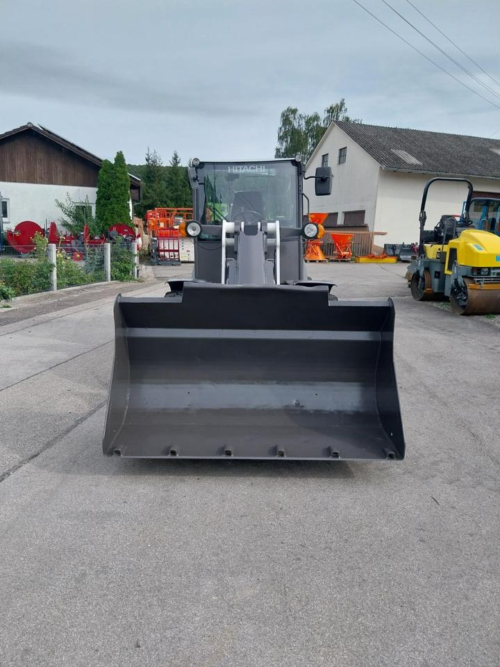 Hitachi ZW 75 Ahlmann Radlader Lader Hoflader Cat Schaufellader - لودر مفصلي صغير: صور 2 Hitachi ZW 75 Ahlmann Radlader Lader Hoflader Cat Schaufellader - لودر مفصلي صغير: صور 2