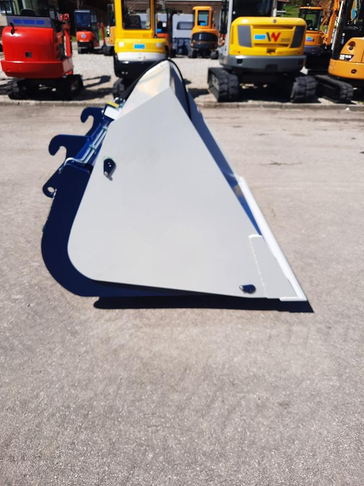 Hochkippschaufel Frontladerschaufel Schaufel Euro John Deere - بكت شيول: صور 5 Hochkippschaufel Frontladerschaufel Schaufel Euro John Deere - بكت شيول: صور 5