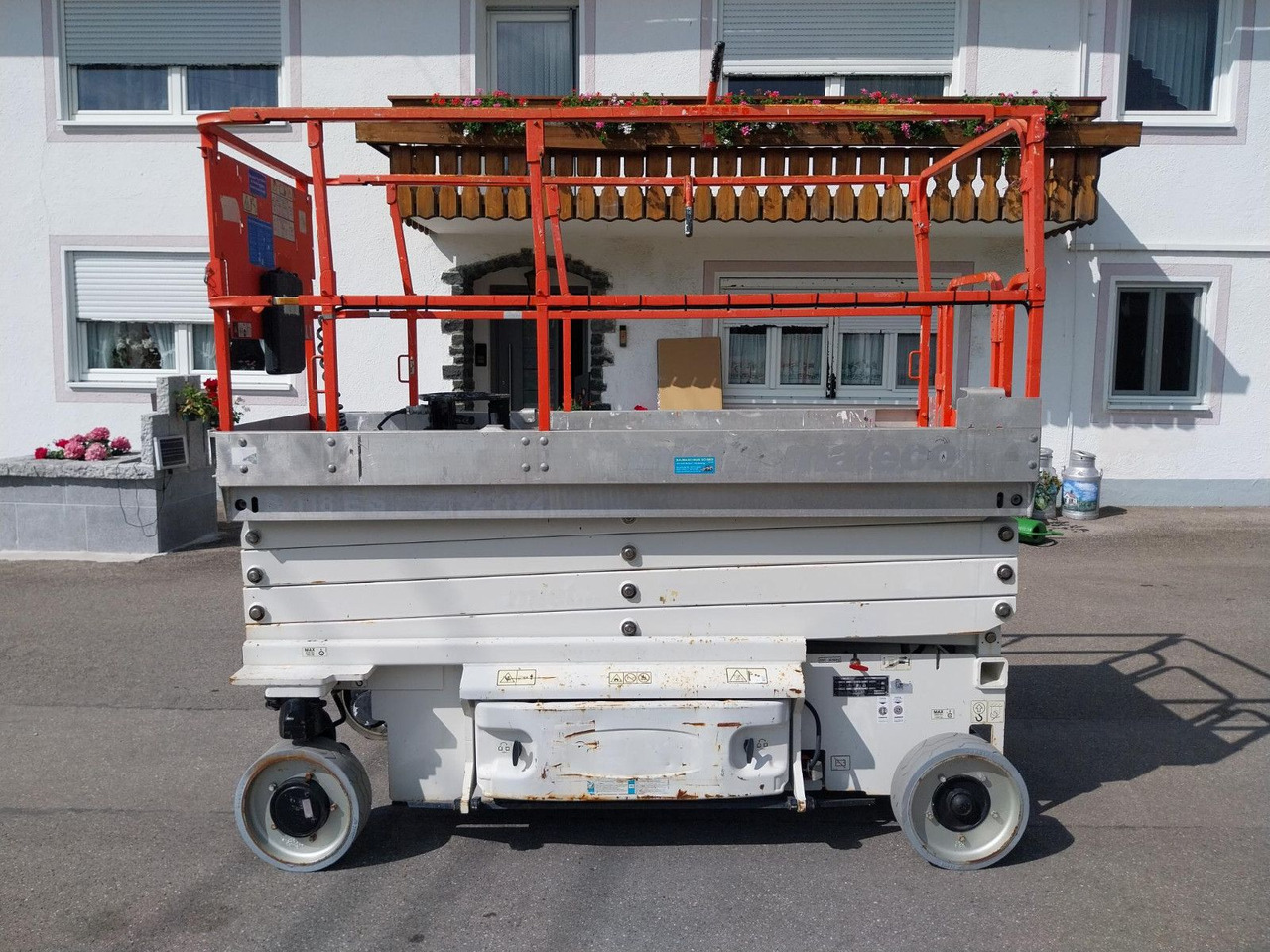 JLG 3246 ES - مصاعد الازدهار محمولة على شاحنة: صور 3 JLG 3246 ES - مصاعد الازدهار محمولة على شاحنة: صور 3