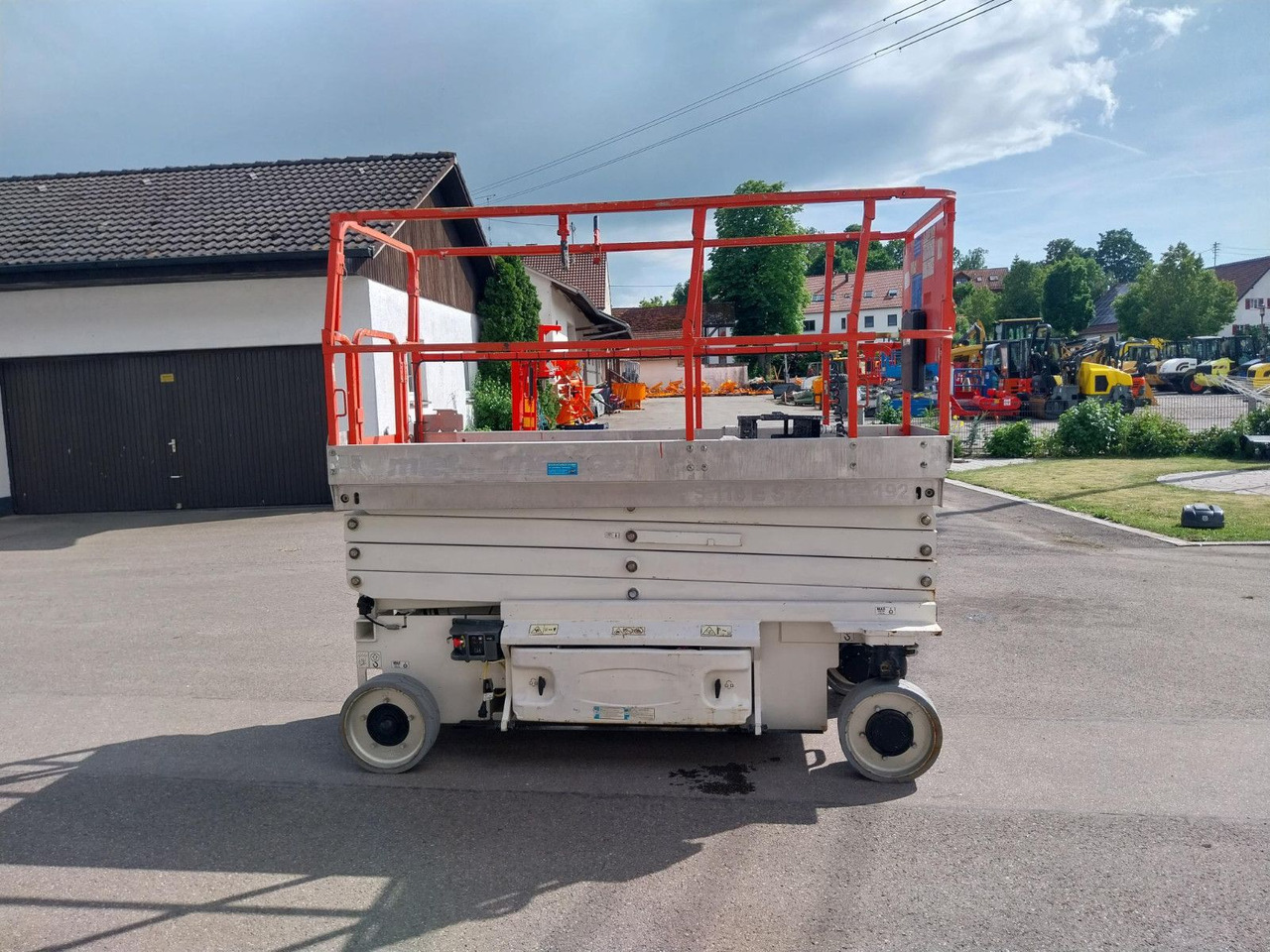 JLG 3246 ES - مصاعد الازدهار محمولة على شاحنة: صور 1 JLG 3246 ES - مصاعد الازدهار محمولة على شاحنة: صور 1