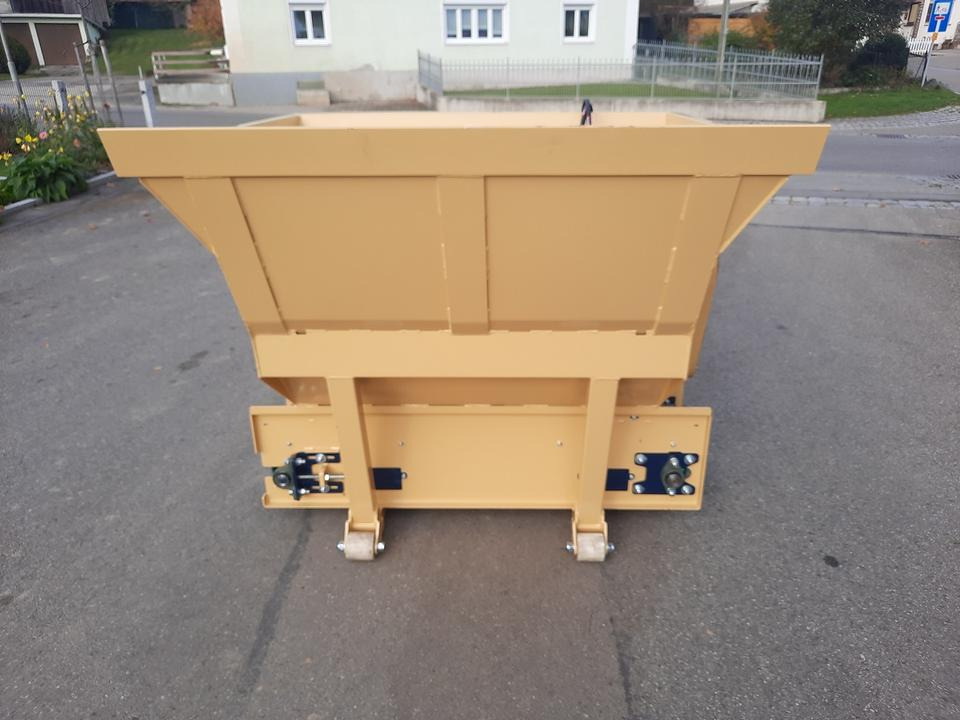 Liegeboxen Einstreugerät Futterverteilgerät Hoflader Radlader Cat - المعدات لتربية الماشية: صور 4 Liegeboxen Einstreugerät Futterverteilgerät Hoflader Radlader Cat - المعدات لتربية الماشية: صور 4