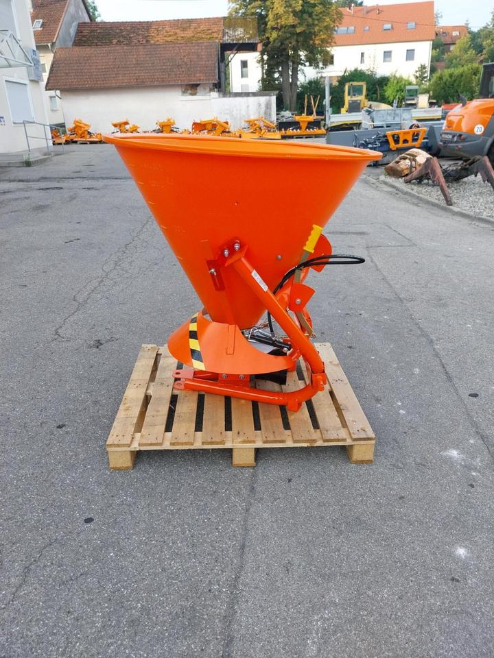 Salzstreuer 200l-500l Sand Splitt Schlepper Traktor Winterdienst - الرمال مفرشة: صور 2 Salzstreuer 200l-500l Sand Splitt Schlepper Traktor Winterdienst - الرمال مفرشة: صور 2