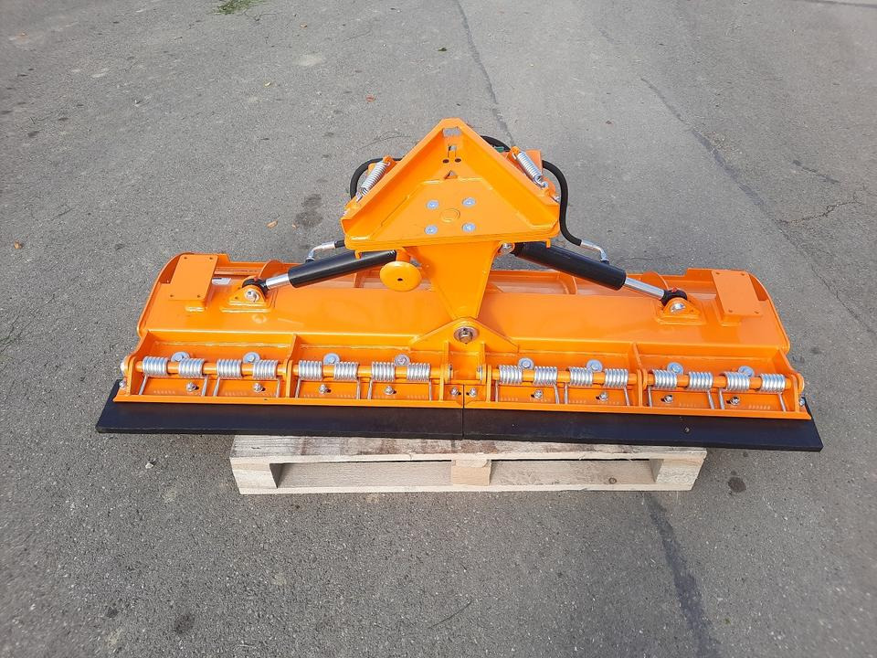 Schneeschild 1,8m John Deere Kommunal Schlepper Radlader Hoflader - كاسحة ثلوج: صور 5 Schneeschild 1,8m John Deere Kommunal Schlepper Radlader Hoflader - كاسحة ثلوج: صور 5