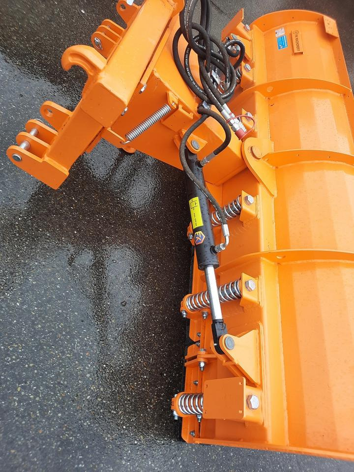 Schneeschild 2,2m Volvo Cat Liebherr Schlepper Radlader Hoflader - كاسحة ثلوج: صور 5 Schneeschild 2,2m Volvo Cat Liebherr Schlepper Radlader Hoflader - كاسحة ثلوج: صور 5