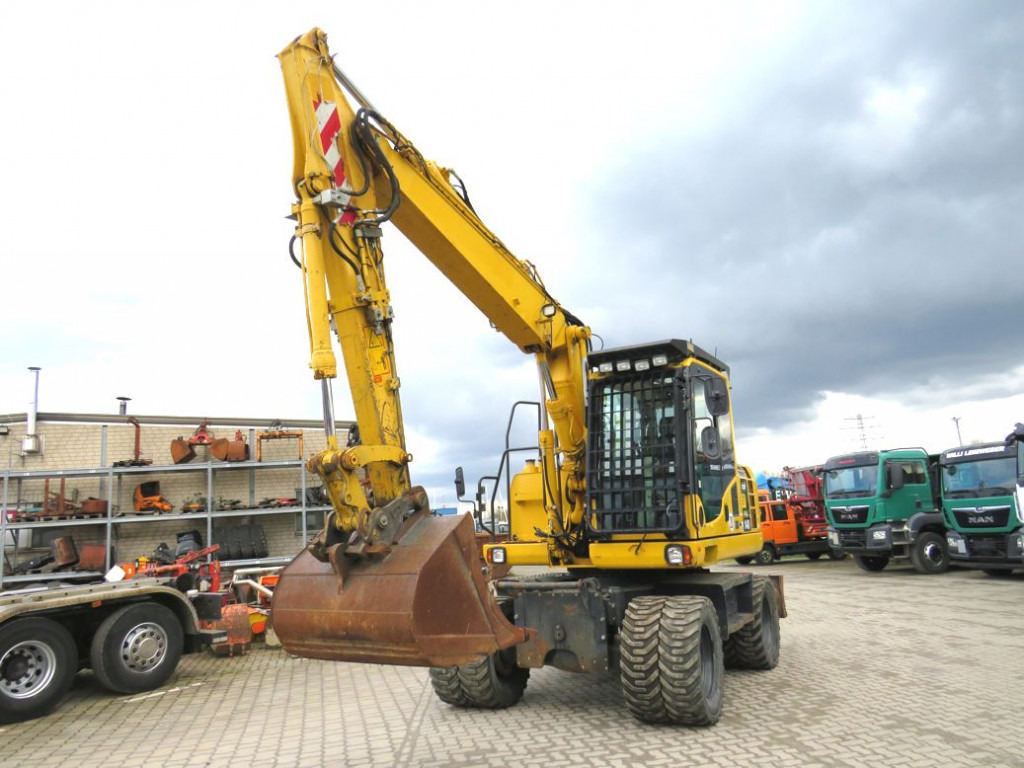 حفارة على عجلات KOMATSU HANOMAG Mobilbagger PW 148 - 8 Bagger 6.824h Deutsch top: صور 6 حفارة على عجلات KOMATSU HANOMAG Mobilbagger PW 148 - 8 Bagger 6.824h Deutsch top: صور 6