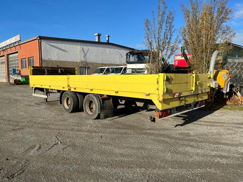 Ladeburg TTL 13,5 ZL Tiefladeranhänger zwillingsbereifter Tandemtieflader Bordwände Alurampen - عربة مسطحة منخفضة مقطورة: صور 3 Ladeburg TTL 13,5 ZL Tiefladeranhänger zwillingsbereifter Tandemtieflader Bordwände Alurampen - عربة مسطحة منخفضة مقطورة: صور 3