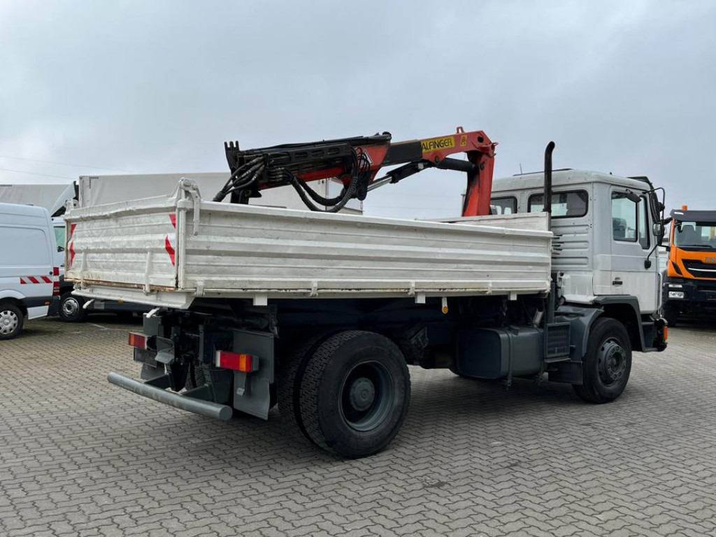 MAN F90 18.232 FK 2-Achs Kipper Kran Palf. PK 8000 - قلابات, شاحنة كرين: صور 4 MAN F90 18.232 FK 2-Achs Kipper Kran Palf. PK 8000 - قلابات, شاحنة كرين: صور 4