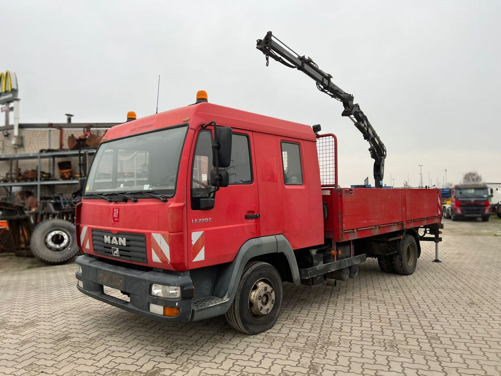 MAN LE 12.225 LC Pritsche Heckkran 6 Zylinder Doka Topzust - شاحنات مسطحة, شاحنة كرين: صور 5 MAN LE 12.225 LC Pritsche Heckkran 6 Zylinder Doka Topzust - شاحنات مسطحة, شاحنة كرين: صور 5